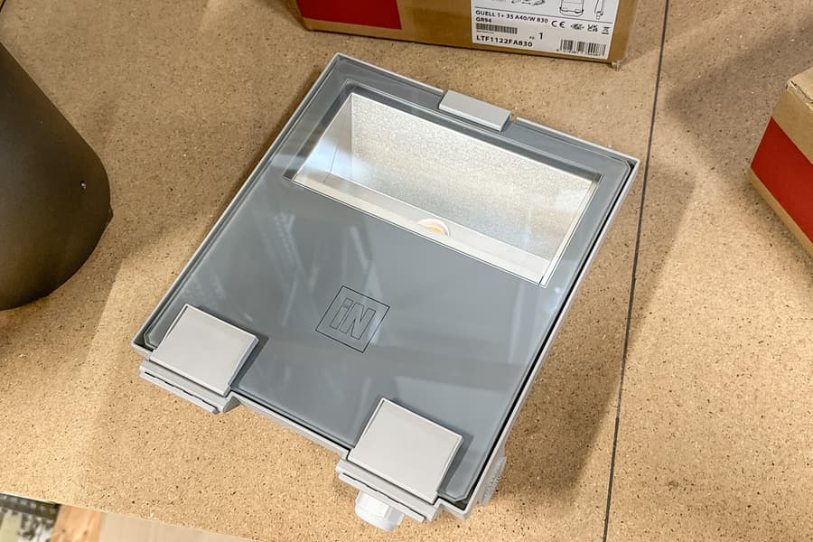 LED Strahler GUELL 1+ 35 A40/W 830 GR94